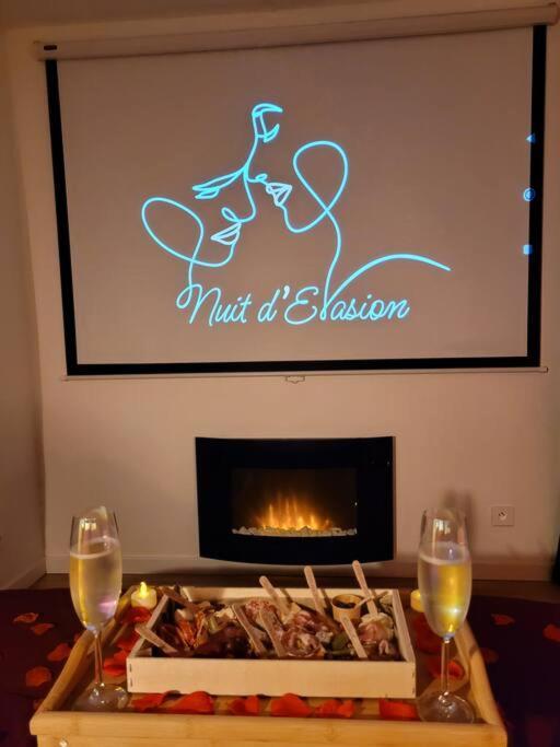 Nuit D'Evasion Love Room Avec Baignoire Balneotherapie Тулон Екстер'єр фото