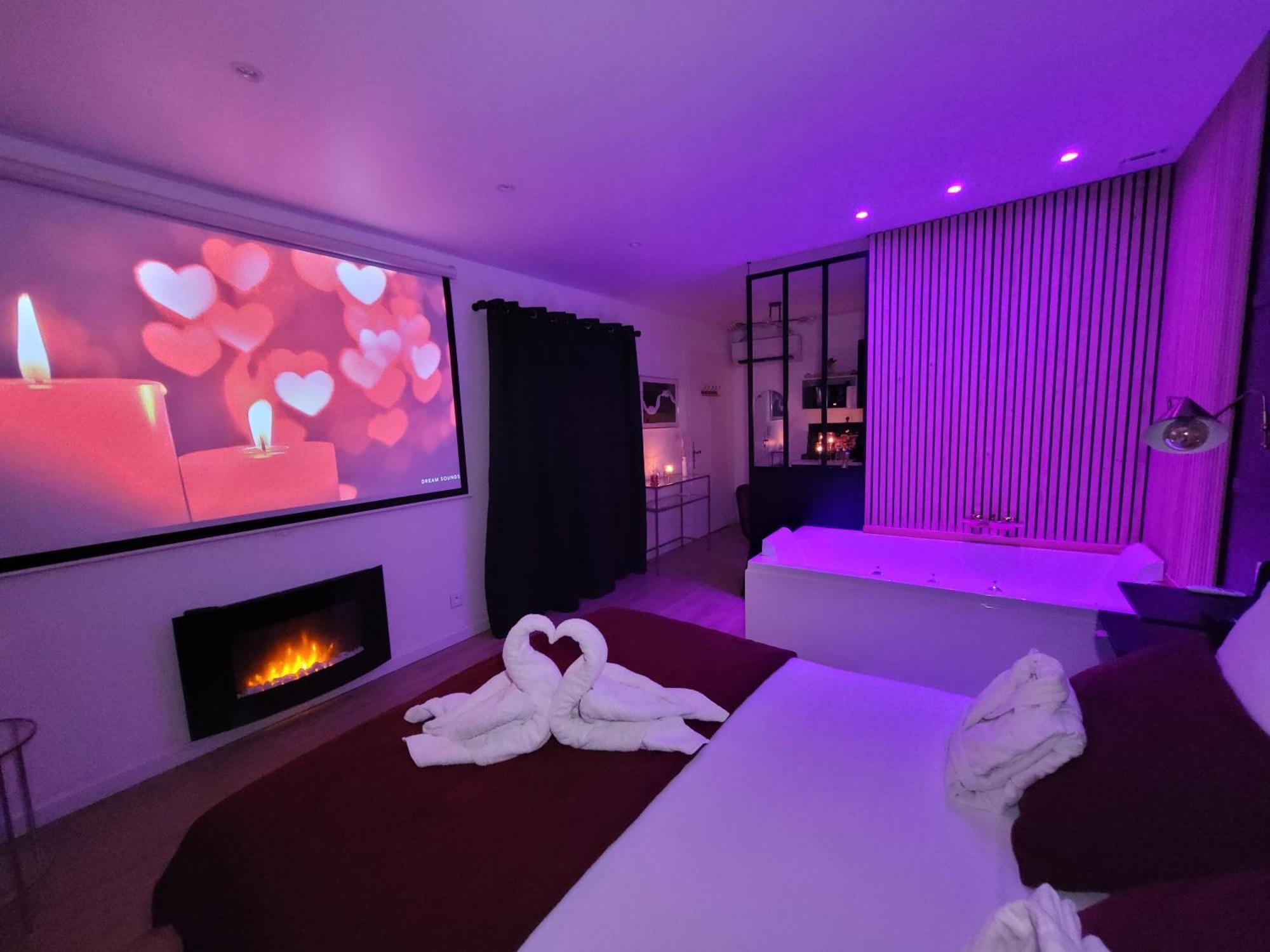 Nuit D'Evasion Love Room Avec Baignoire Balneotherapie Тулон Екстер'єр фото