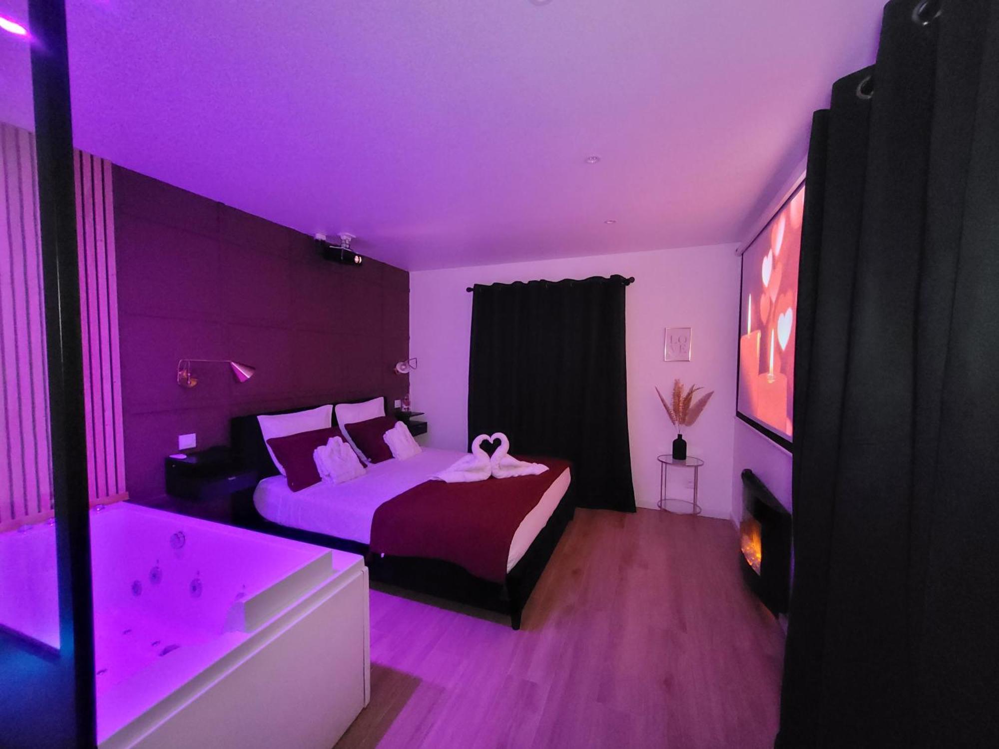 Nuit D'Evasion Love Room Avec Baignoire Balneotherapie Тулон Екстер'єр фото